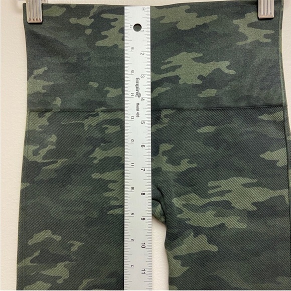 Spanx - Look at Me Now Camo Tights - XS - Picture 5 of 7